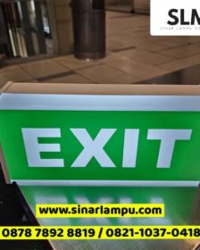 Lampu Dinding Box EXIT Cover Hijau Cahaya Putih