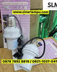 Fitting Lampu Sensor Cahaya E27 Max 60w 220-240V