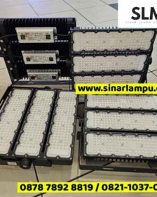 Lampu Sorot Stadion 300 Watt 3 Baris Cahaya Putih Trafo Meanwell