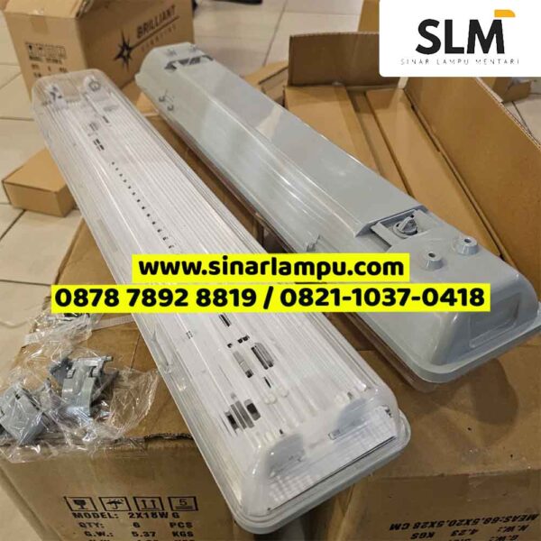 Kap Lampu Waterproof Brilliant 2x9 Watt LED 60cm
