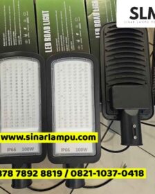 Lampu Jalan PJU LED 100 Watt Cahaya Putih IP66