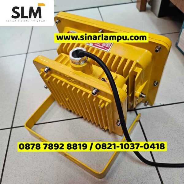 Lampu Sorot Explosion Proof 50 Watt LED Body Kuning